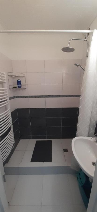 Panel Hause Kazincbarcika Apartment Luaran gambar